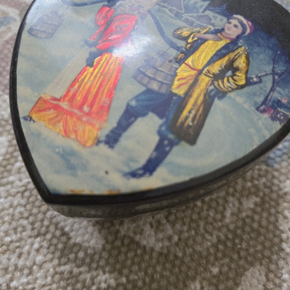 Vintage Russian Art Heart Shape Trinket Box Jewelry Ring Holder - Picture 3 of 8